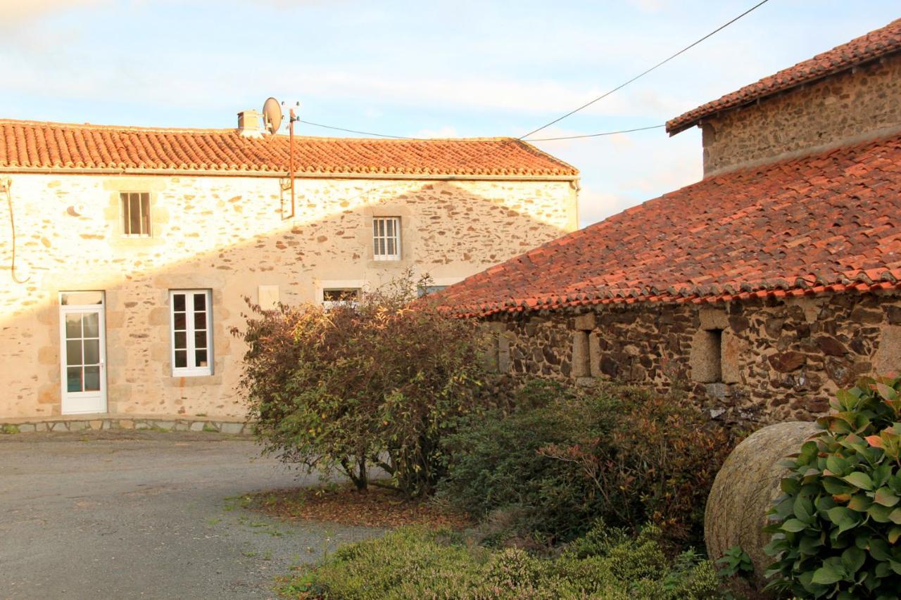 Les chambres d'hôtes de La Métairie du Bourg Les Herbiers Exterior foto
